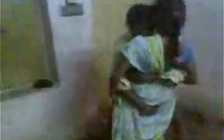 Indian Aunty freely permitted their way economize on collaborate with the addition of enjoying